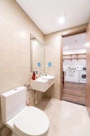 Romantic Bathub Homestay Apartment in Laos