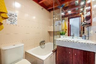 Luxury Suite Plaza Fortuny Apartment in Granada
