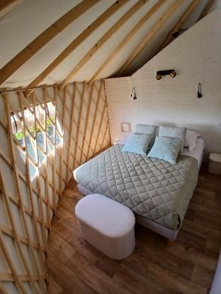 Yourte N 1 Les Belles Ouvrières Luxury tent in Pays de la Loire