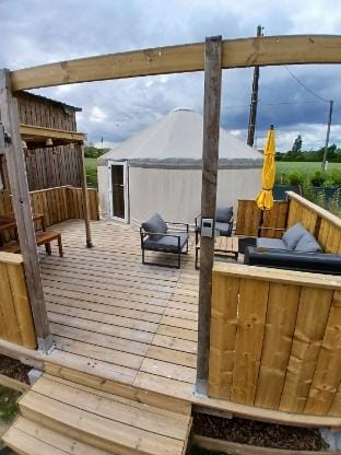 Yourte N 1 Les Belles Ouvrières Luxury tent in Pays de la Loire