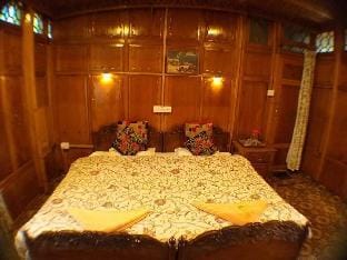 New golden Gem Apartment in India
