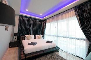 Ratsamee Poolvilla  P Villa in Pattaya City