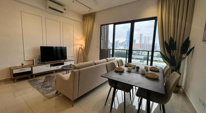 TRION 2, KLCC TRX at Chan Sow Lin, Kuala Lumpur Hotel in Federal Territory of Kuala Lumpur