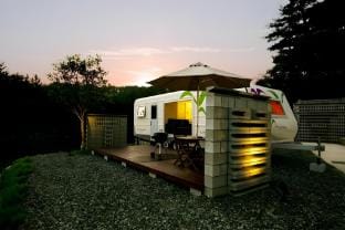 Geoje Tropical Dream Spa Caravan Bed and Breakfast in South Korea