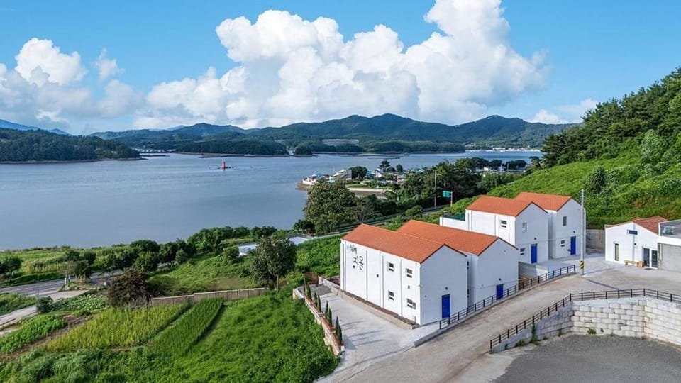 Namhae Jimong Drawing Pool Villa Bed and Breakfast in South Korea