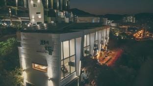 Tongyeong Botongui Naldeul Pension Bed and Breakfast in South Korea