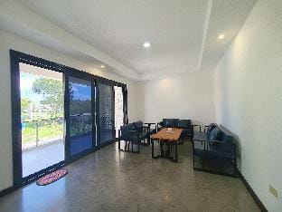 Spacious Villa 4BR (Villa A) - Koregon Pool Villas Villa in Angeles