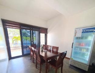 Spacious Villa 4BR (Villa B) - Koregon Pool Villas Villa in Angeles