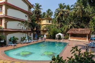 RoomzAway: Pool, Kitchen, Wi-Fi, Pet-friendly Vacation rental in Candolim