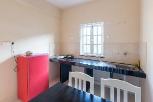 RoomzAway: Pool, Kitchen, Wi-Fi, Pet-friendly Vacation rental in Candolim