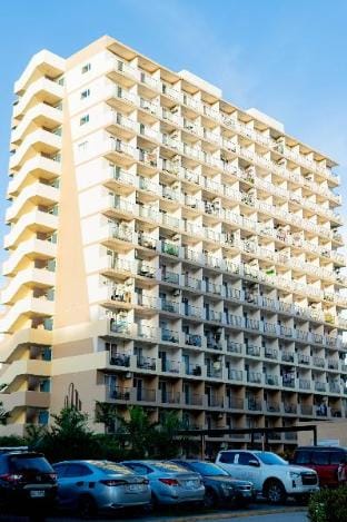 condo with balcony seaview Apartment in Lapu-Lapu City