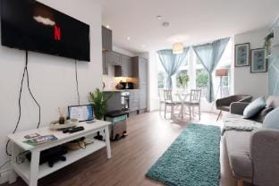 Casa di Pietra flat 1 Apartment in Cardiff