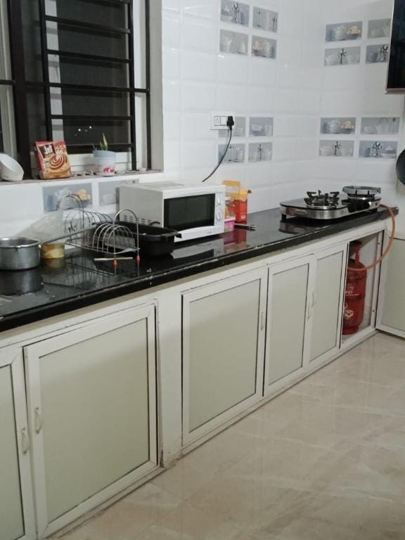 Royal Suite 3 Bhk furnished @Banjara Hills Rd 12 Apartment in Hyderabad