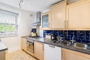 Modern 2BD Flat In Central LDN Apartment in City of Westminster