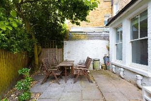 Lovely Garden Flat In Central London Apartment in London