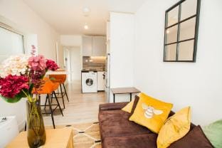 Robin hood lane 2 bed house Vacation rental in Kingston upon Thames