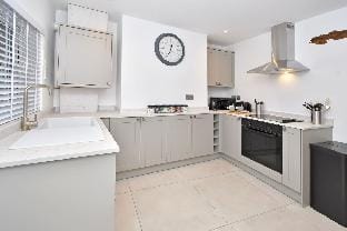 Chapel House | Comfortable Two Bedroom House Vacation rental in England