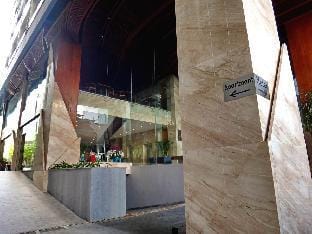 Spacious 1 bedroom apartment| center| beach| Maple Apartment in Nha Trang