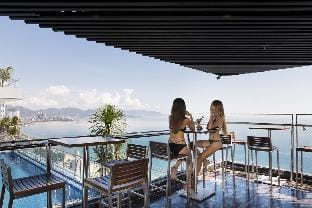 Spacious 1 bedroom apartment| center| beach| Maple Apartment in Nha Trang