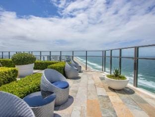 Ocean Bliss Retreat: 2BR/2BA Paradise at Rhapsody Apartment in Surfers Paradise Boulevard