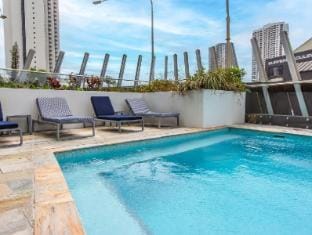 Ocean Bliss Retreat: 2BR/2BA Paradise at Rhapsody Apartment in Surfers Paradise Boulevard
