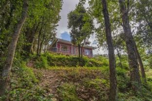 Sound of nature | Hill View 3 BHK By Homeyhuts Vacation rental in Himachal Pradesh