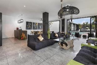 Artistic Hidden Gem 4BR Private Villa in Ubud Villa in Ubud