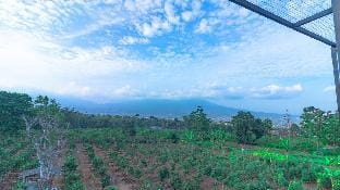 Villa Snyaman with Private Pool and Rooftop Villa in Batu