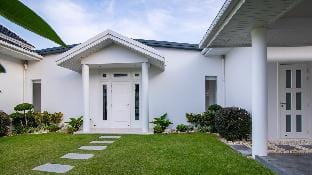 Hua Hin luxury pool villa by Falcon Hill 107 Vacation rental in Nong Kae
