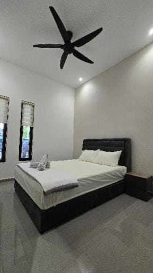 The Railway Retreat |  3min to 1st KTM Malaysia Vacation rental in Perak