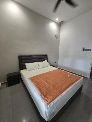 The Railway Retreat |  3min to 1st KTM Malaysia Vacation rental in Perak