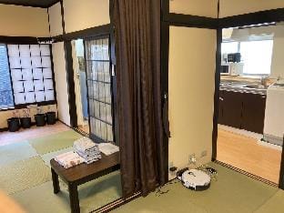 Spacious house in Tokyo, available for long term . Vacation rental in Yokohama