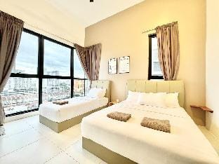 UrbanSuites #Walnut #Infinitypool #1BR 1Bath #3pax Vacation rental in George Town