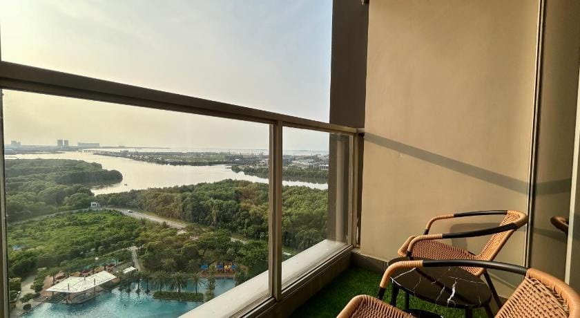 Gold Coast PIK Luxury Sea View by Stay With E Hotel in Jakarta