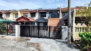 [15pax]117home[KidPool][Kbox][BBQ][1min to beach] Vacation rental in Port Dickson
