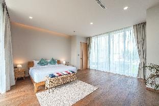 New 2-Storey Seaview 3BR Pool Villa Long One A5 Villa in Chalong