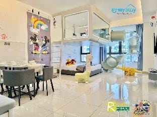 Bali Residence10Pax-PlayGround-FreeNetflix_JonkerS Vacation rental in Malacca