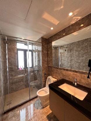 Cozy bedroom with Sea View @ R&F Apartment in Johor Bahru