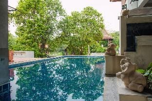 Punntara Botanic Home Grand Villa ‘Wang’ Vacation rental in Bangkok