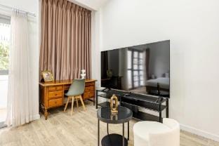 Kevin's House at Nimman Premier Suite - 2BDR 2bath Villa in Chiang Mai