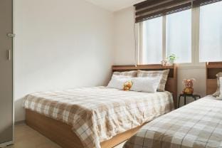 Hongdae  풀하우스 2/넓은공간2Room.홍대입구역(Exit7)도보로 2분.파티가능 Apartment in Seoul