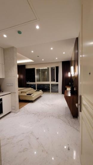 Luxury Studio Apartment attached to Leela Hotel Apartment in Bengaluru