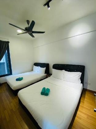 Georgetown+Snookertable-Macalister-3BR12PX2CarPark Vacation rental in George Town
