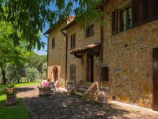 Apartment with Pool and Countryside Views Apartment in Tuscany
