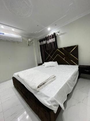 Bahria Elite Apartments Apartment in Lahore