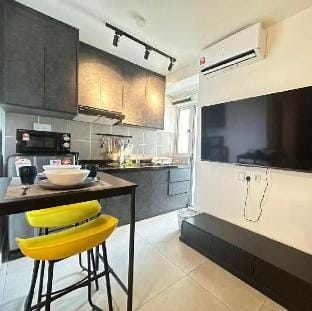*NEW- Near subang airport Dk Impian Studio 1-3 pax Vacation rental in Selangor, Malaysia