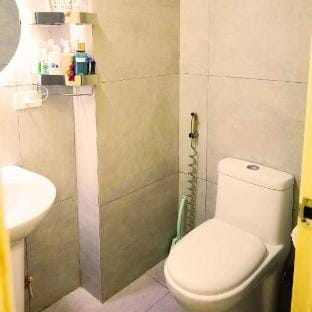 Sojourner’s Suite at 605 Apartment in Las Pinas