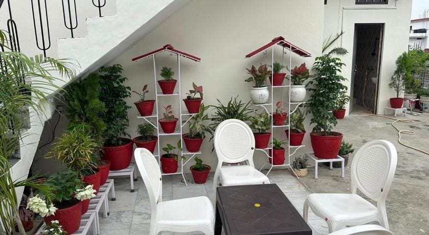Sharda Home Stay: Near Sankat Mochan Temple, BHU Apartment in Varanasi