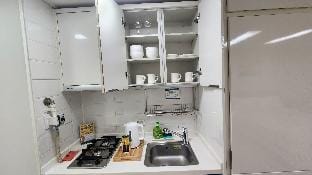 1 minute from Haeundae Beach, Netflix, Couple Room/Big Discount for Monthly Stay (1/85) Vacation rental in Busan