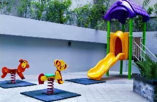 Homey 1BR BGC View| Near Boni MRT |Free Pool & Gym Vacation rental in Mandaluyong